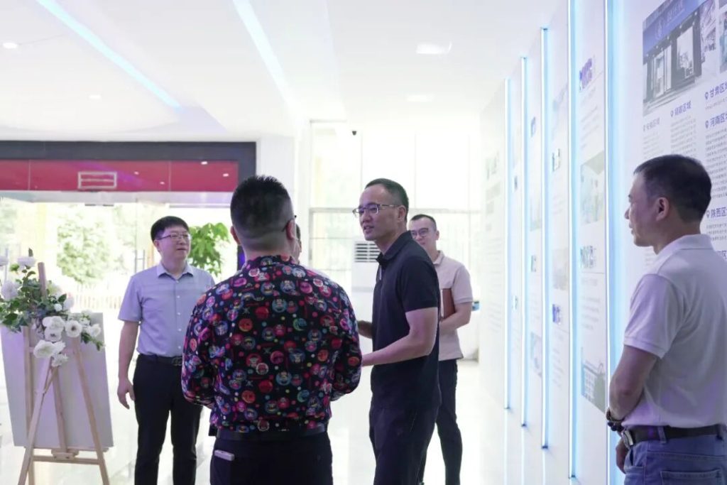 泉州开发区领导深入秘伴总部调研视察，助力企业高质量发展！