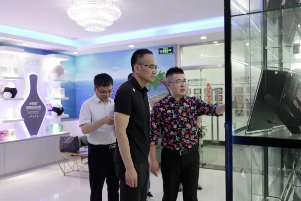 泉州开发区领导深入秘伴总部调研视察，助力企业高质量发展！