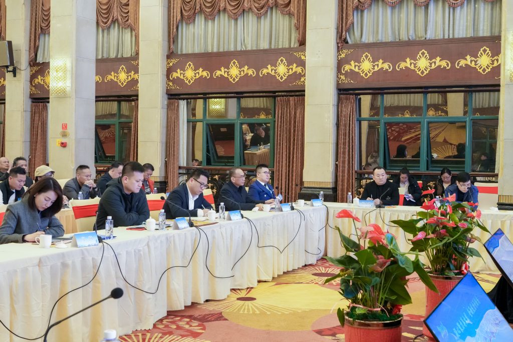 小吸牛董事长参会泉州市经济开发区企业家年会 共话发展机遇 凝聚奋进力量